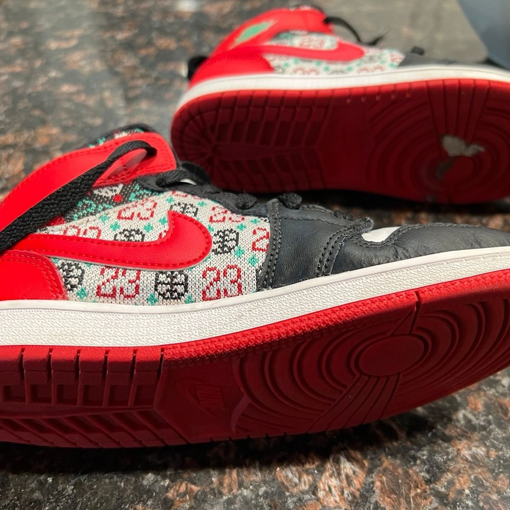 Jordan 1 Mid